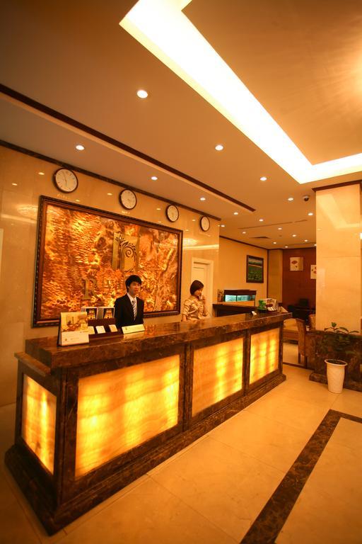 Royal Gate Hotel Hanoi Exterior photo